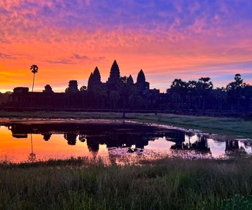 Angkor Wat: Highlights and Sunrise Guided Tour
