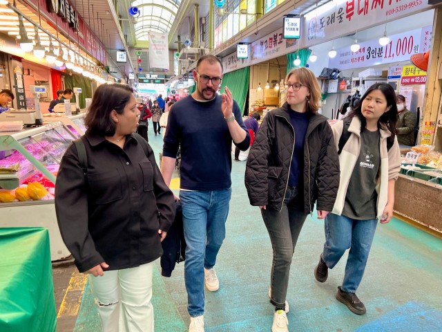 Visit Mangwon Market Food tour By Locals;Cheap Eats to Fancy Feast in Seoul