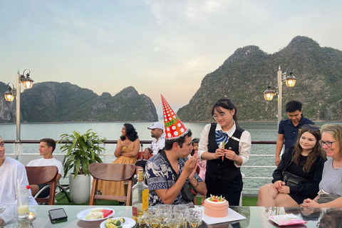 河内：2 日兰哈湾、下龙湾 5 星级邮轮之旅（含三餐、客舱）河内：2 日兰哈湾、下龙湾 5 星级邮轮、餐饮、客舱