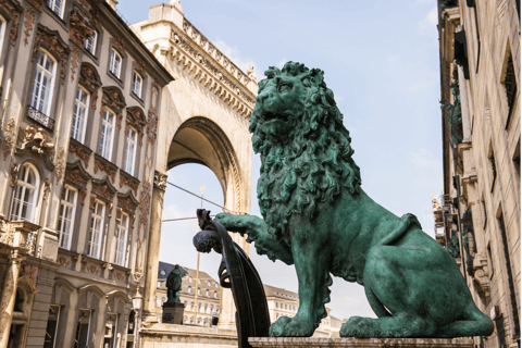 Munich: Old Town Highlights including Town Hall, Hofbräuhaus, Viktualienmarkt