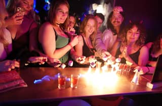 Nizza: Ultimative Party-Kneipentour mit kostenlosen Shots & VIP-Club-Eintritt