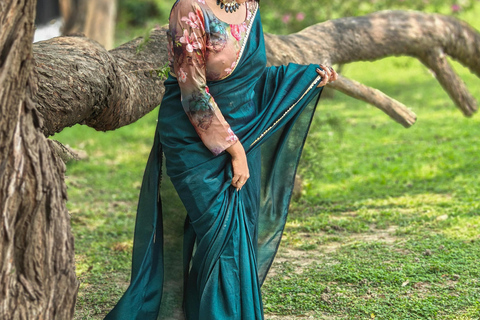Colombo or Kandy: Traditional Dress & Photography Session