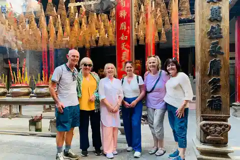 Saigon's Top Sights Half Day Tour: Explore by Motorbike
