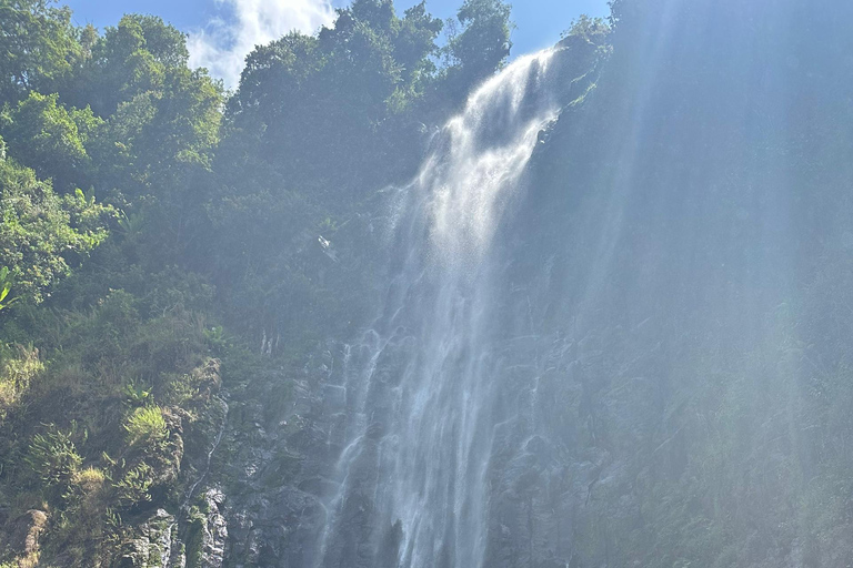 Moshi/Arusha: Chemka Hot Springs Materuni Waterfall Day tour 2 in 1 : Materuni & Chemka tour from Moshi