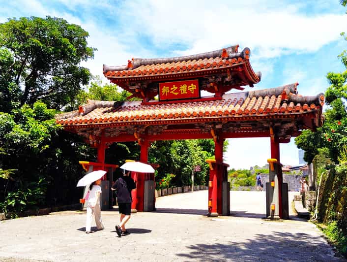 Okinawa: Shurijo Castle & Tamaudun Guided Tour - UNESCO Site