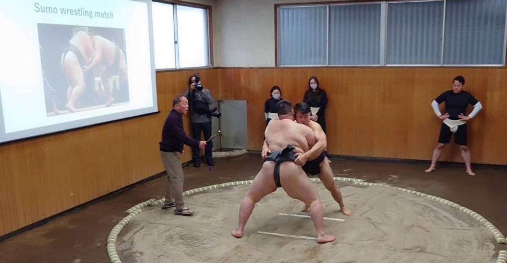 Tokyo: Sumo Show and Dining Experience photo 7