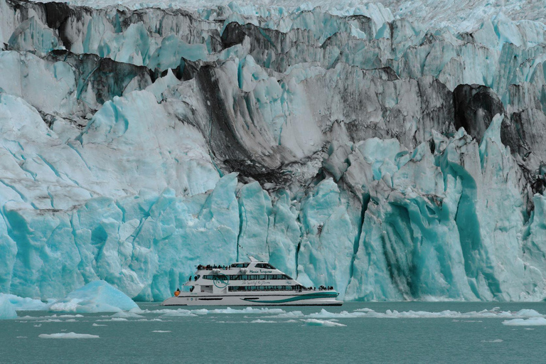 El Calafate: Upsala & Spegazzini Glaciers Cruise with Lunch Cruise with Boxed Lunch and Hotel Pickup