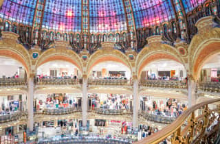 Paris: Dessert-Workshop & Wein in den Galeries Lafayette