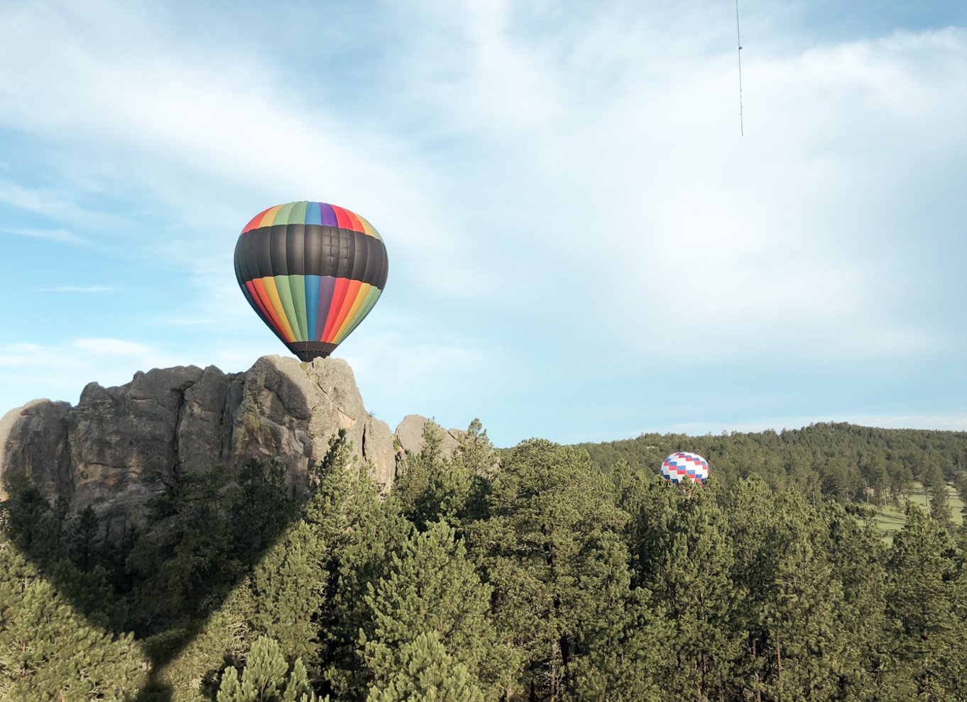 Custer: Black Hills Varmluftballonflyvning ved solopgang