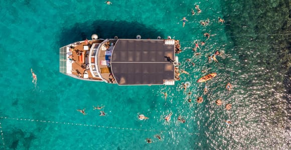Split: Hvar, Brač, und Pakleni Kreuzfahrt mit Mittagessen und Getränken