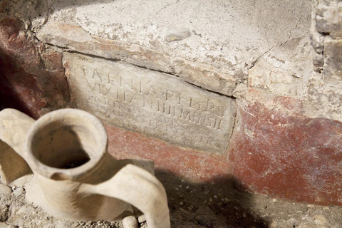 Rome: Vatican Necropolis and Via Triumphalis Guided Tour Necropoli Vaticana