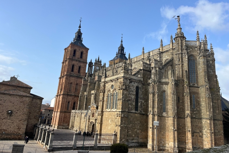 Zwiedzanie Oviedo Castrillo Polvazares Astorga i katedry w LeonWycieczka Oviedo Castrillo Polvazares Astorga y Catedral de Leon