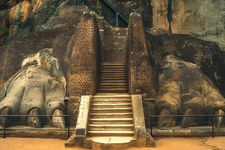 Pasikuda: Sigiriya Rock Fortress, Village, & Safari Tour Transport with Ticket