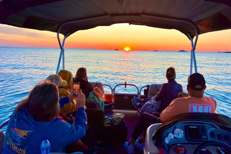Destin: Sunset Pontoon Boat Cruise With Dolphin Watching
