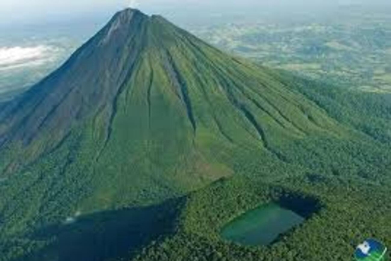 Explore Costa Rica: 4 Days, 3 Volcanoes, 4 Beaches, All Inclusive Explore Costa Rica: 4 Days, 3 Volcanoes, 4 Beaches, All-Inclusive