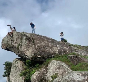 Kandy: Hanthana Katusukonda Hike, Tea & Waterfall Day Tour