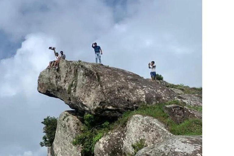 Kandy: Hanthana Katusukonda Hike, Tea & Waterfall Day Tour