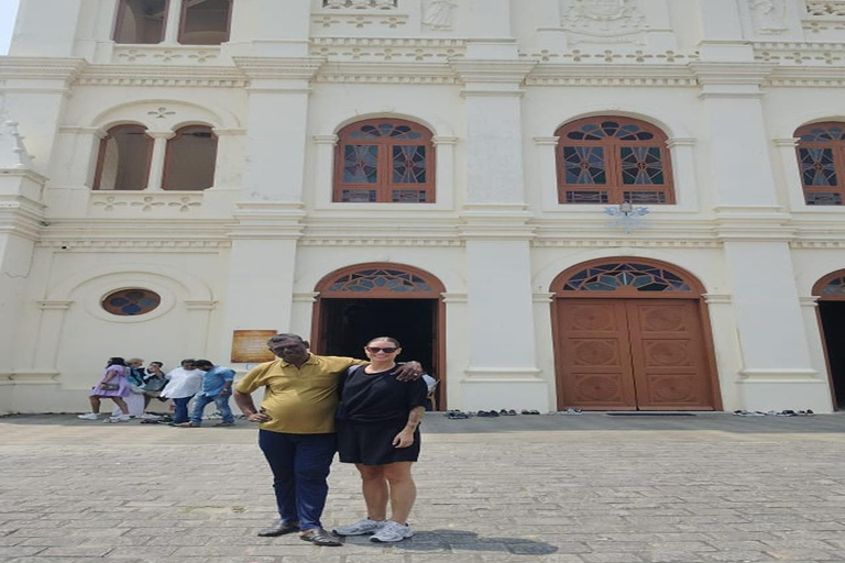 Kochi: Tuk-Tuk-Ausflug mit versteckten SchätzenKochi: Ausflug mit dem Tuk-Tuk zu versteckten Schätzen