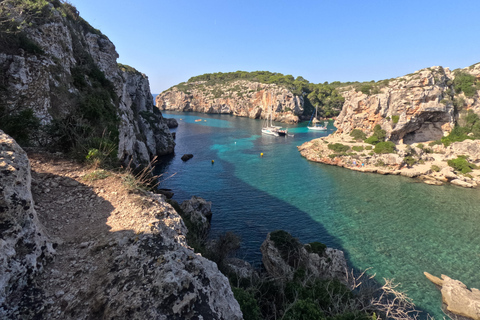 Cala en Porter: passeio de caiaque pelas cavernas de Menorca e fotos com GoPro