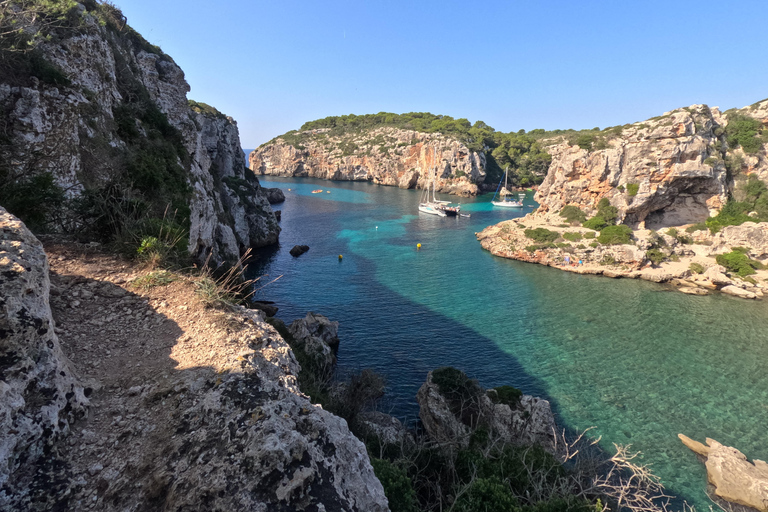 Cala en Porter: passeio de caiaque pelas cavernas de Menorca e fotos com GoPro