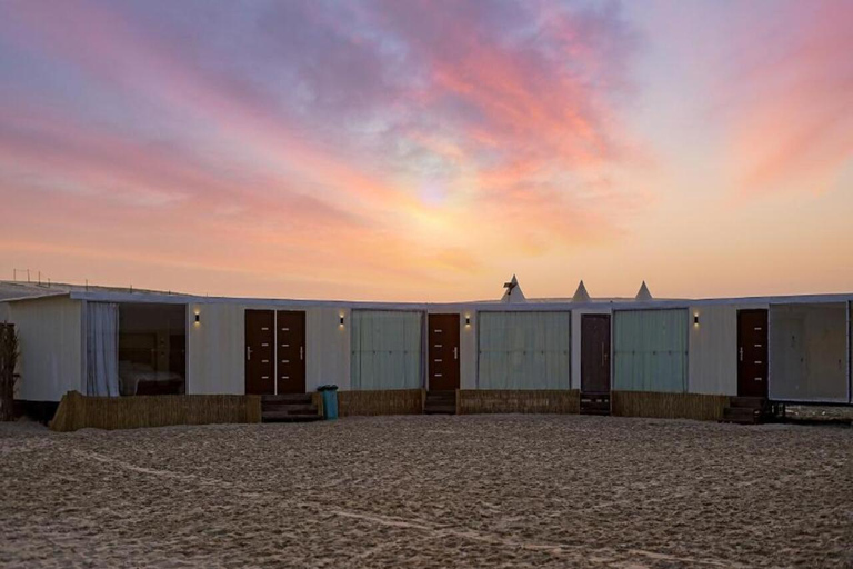Doha: Übernachtung im Wüstencamping mit BBQ-Abendessen und FrühstückDoha: Private Übernachtung auf dem Wüstencampingplatz