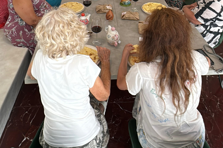 Batumi: Georgian Cooking Class with Wine and Souvenirs