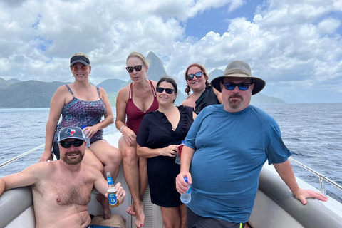 St. Lucia: Private Bootstour nach SoufriereHalbtags 25&#039; Schnellboot &quot;Israel King&quot;