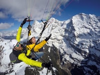 Mürren, Paragliding over Lauterbrunnen Cliffs and Waterfalls - Housity