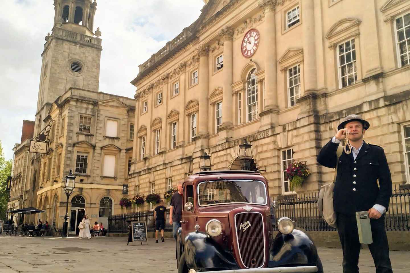 「ブリストルの魅力：セントニコラス市場＆防空壕ツアー」