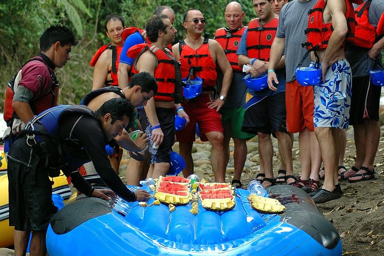 Rafting en aguas bravas del Arenal Excursión familiar