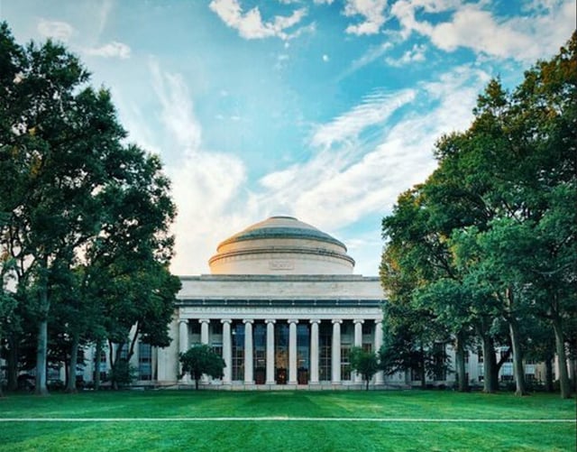 Cambridge, Massachusetts: MIT and Harvard Walking Tour