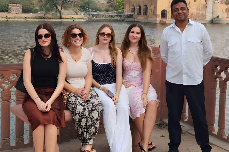 6-Day Golden Triangle & Ranthambore Tiger Safari from Delhi Tour with 4-Star Accommodation
