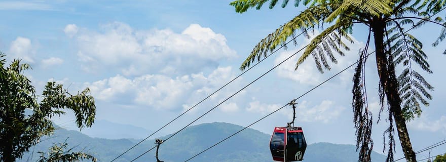 Genting Highlands : téléphérique et parc intérieur (privé)