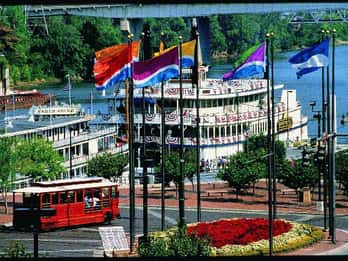 Nashville: General Jackson Showboat Lunch Cruise Nashville: General Jackson Showboat Lunch Cruise