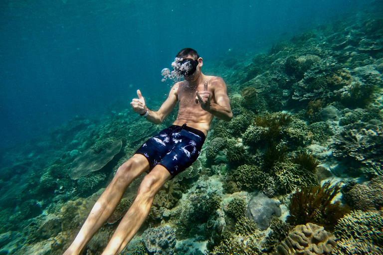 Bali : plongée avec tuba dans deux sites du Blue Lagoon, avec déjeuner et transportSnorkeling à deux sites dans le lagon bleu, rendez-vous au lieu de rendez-vous.
