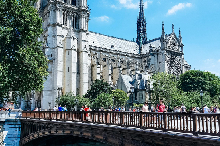 Paris: Visita exterior à Catedral de Notre Dame com entrada livreParis: Visita guiada ao exterior da Catedral de Notre Dame