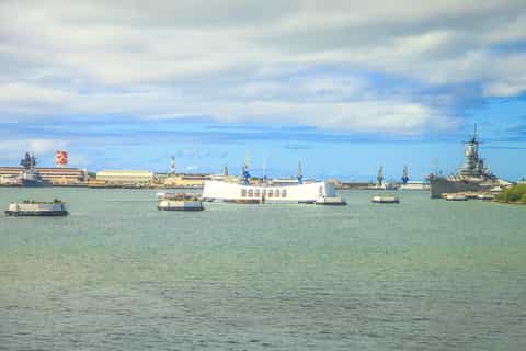 Honolulu: Pearl Harbor Tour with Arizona Memorial