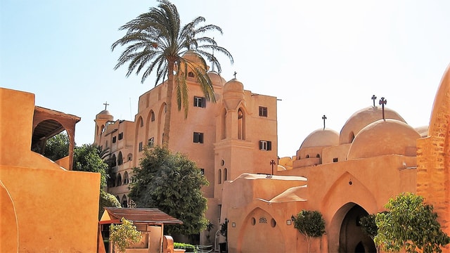 Cairo :Tour to Wadi El Natron Monastery from Cairo