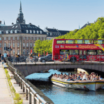 Copenaghen: tour in autobus turistico HOHO + barca prenotabile