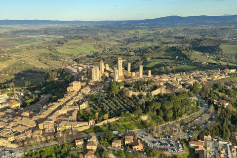 San Gimignano: Helicopter Wine Tour in Chianti Region Activity with 25-Minute Helicopter Ride