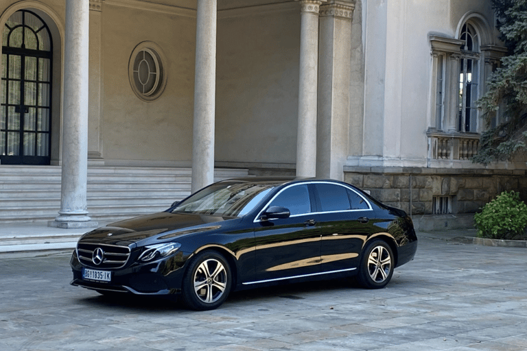 Belgrado: Luxe Limo Service met Chauffeur