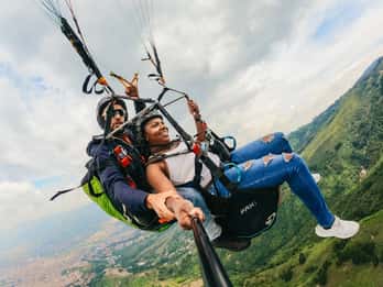 Medellín paragliding flight over the Andes