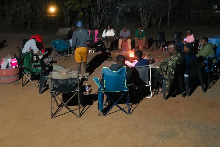 Chobe Overnight Trip (nocna przejażdżka, spacer po wiosce, kemping)