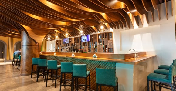 MCT Muscat International Airport Primeclass Lounge Access