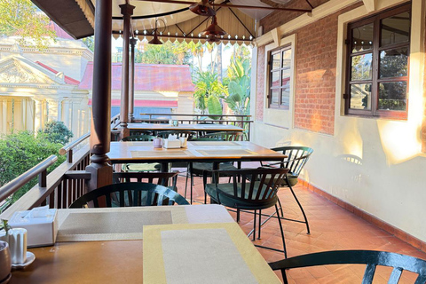 Kathmandu: Ason, Thamel & Garden of Dreams Walking Tour