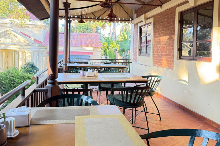 Kathmandu: Ason, Thamel & Garden of Dreams Walking Tour