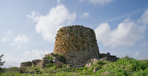 Cagliari: Private Nuraghe Piscu Tour with Transport