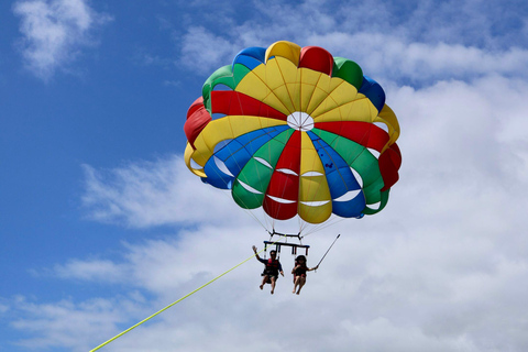Gold Coast: 90 minute Parasailing Experience with Photos Solo Parasailing (12+ and weight cannot exceed 130kg)