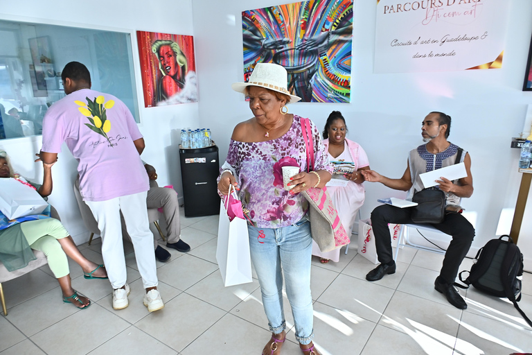 ART TOUR GUADELOUPE: guided visits, local lunch by private bus ART TOUR GUADELOUPE: guided tours, local lunch, by private bus