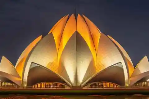 Old & New Delhi Tour With Agra Drop Same Day